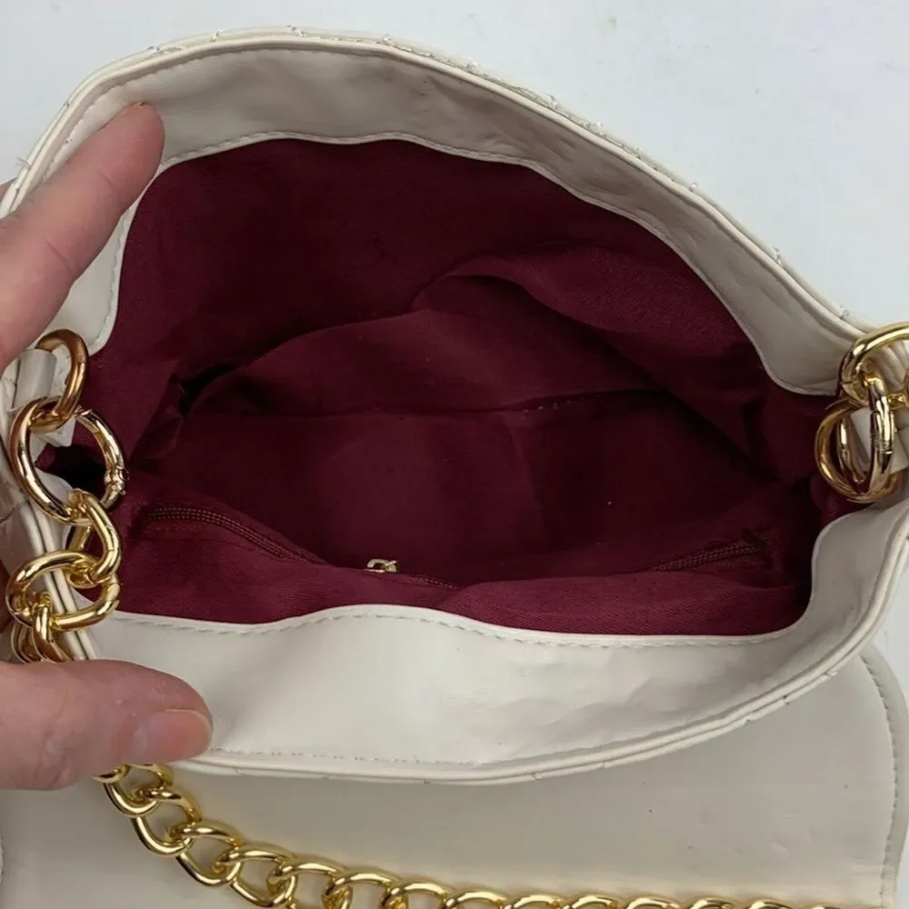 Quilted Creme Chain Strap Handbag purse clutch Lined Zip pocket Snap close New